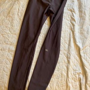 Like new Alo Yoga pants high waist size L
